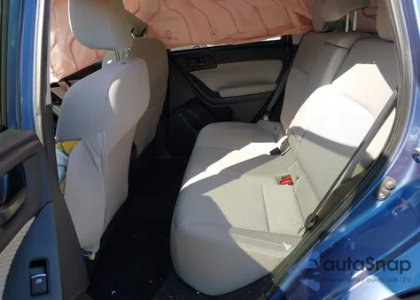 2017 Subaru Forester 2.5I Premium z USA, uszkodzony, nr VIN JF2SJAEC0HH558010